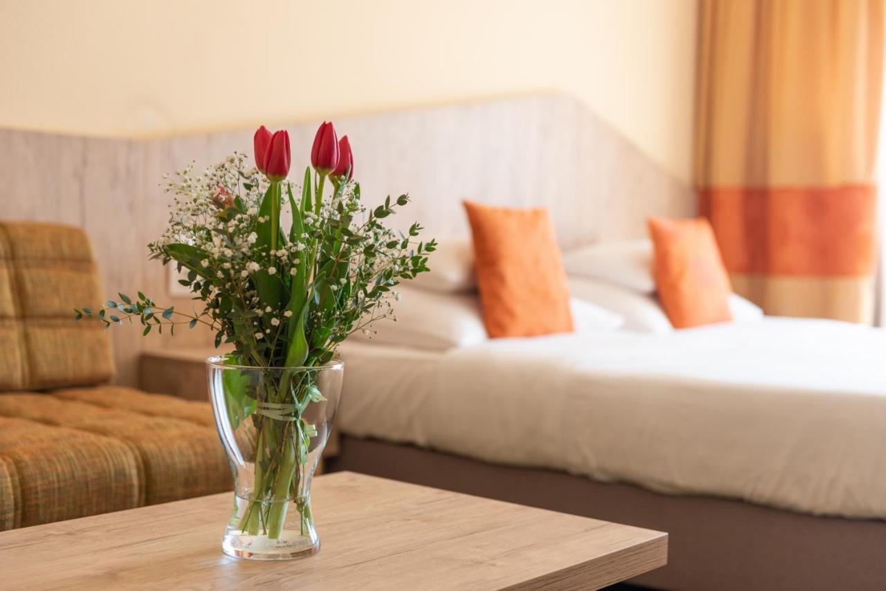 Hotel Margareta Балатонфюред Экстерьер фото